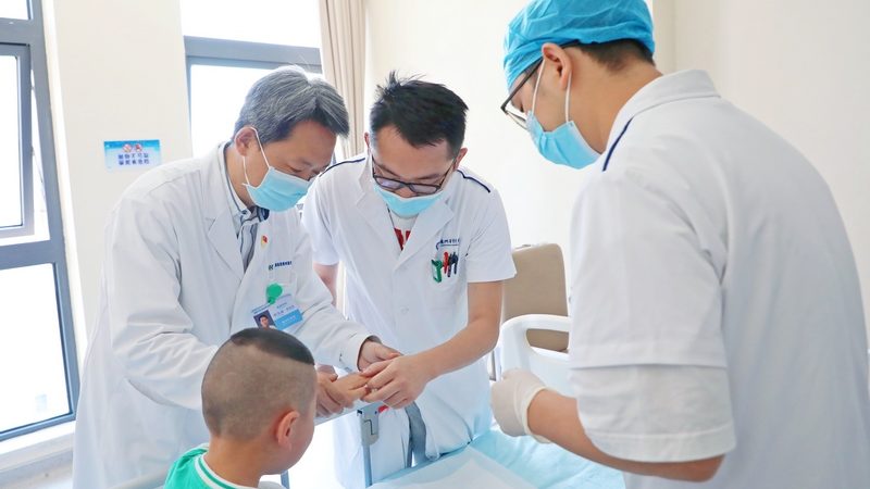 中醫(yī)推拿巧解膝痛重獲行走自如