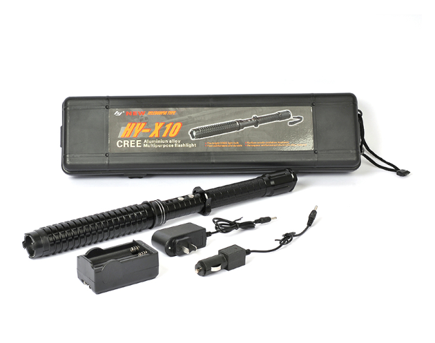 使用電擊防身器時會不會被電到？